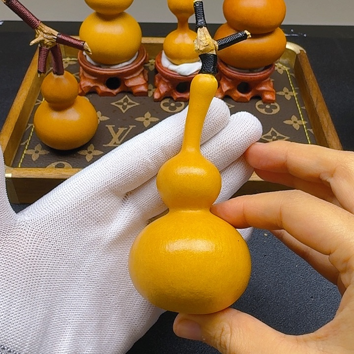 Y***o大叶紫檀（黑酸枝木类）