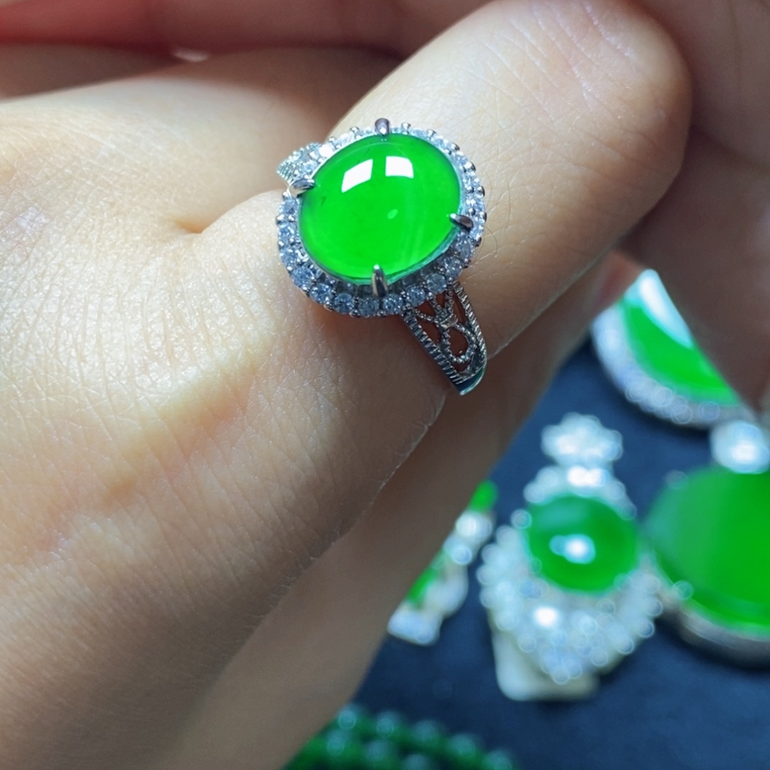 翡翠戒指未镶嵌天然翡翠