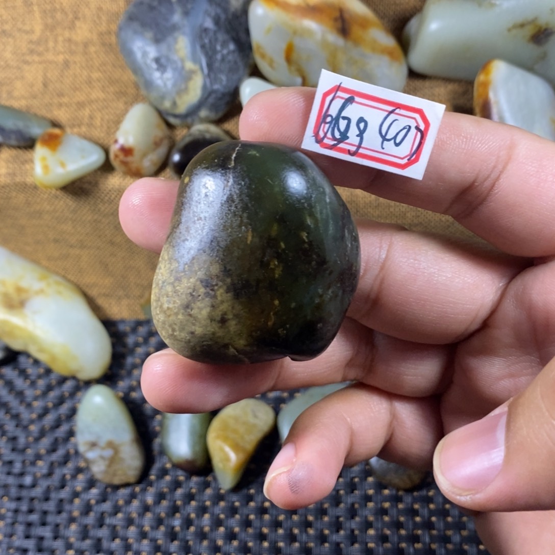 和田玉（糖玉）未镶嵌挂件
