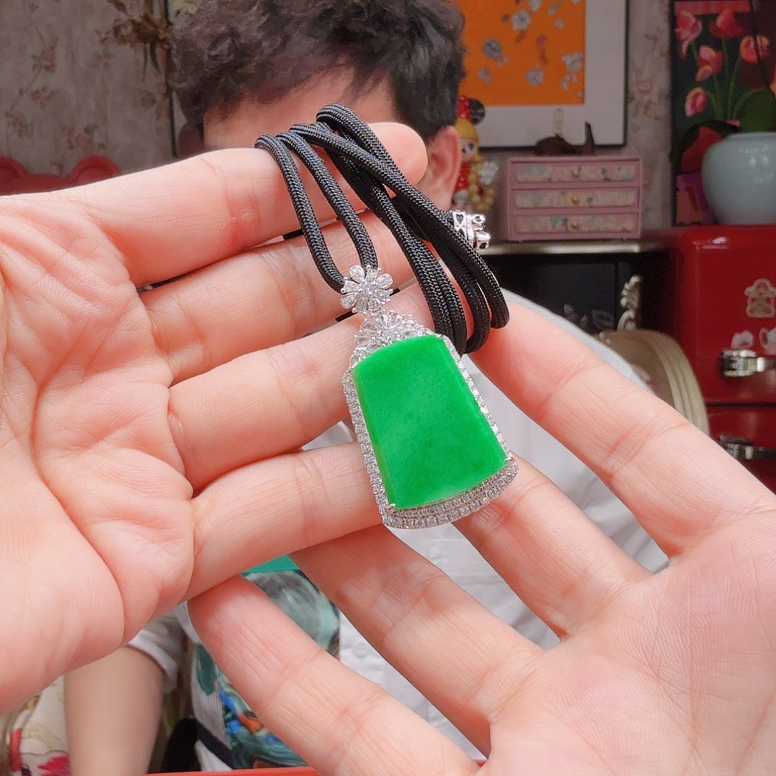 翡翠项链18K金镶嵌项链