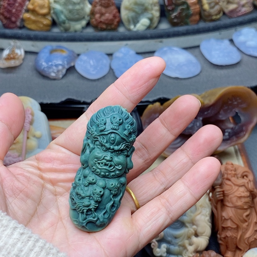 【闪购商品】定制石英质玉吊坠未镶嵌