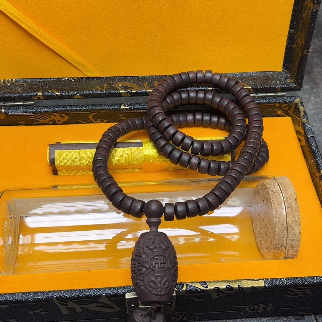 大叶紫檀（黑酸枝木类）