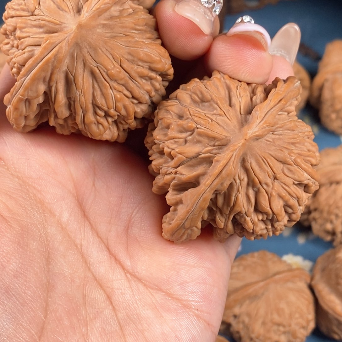 核桃阿*哥文玩核桃四座楼