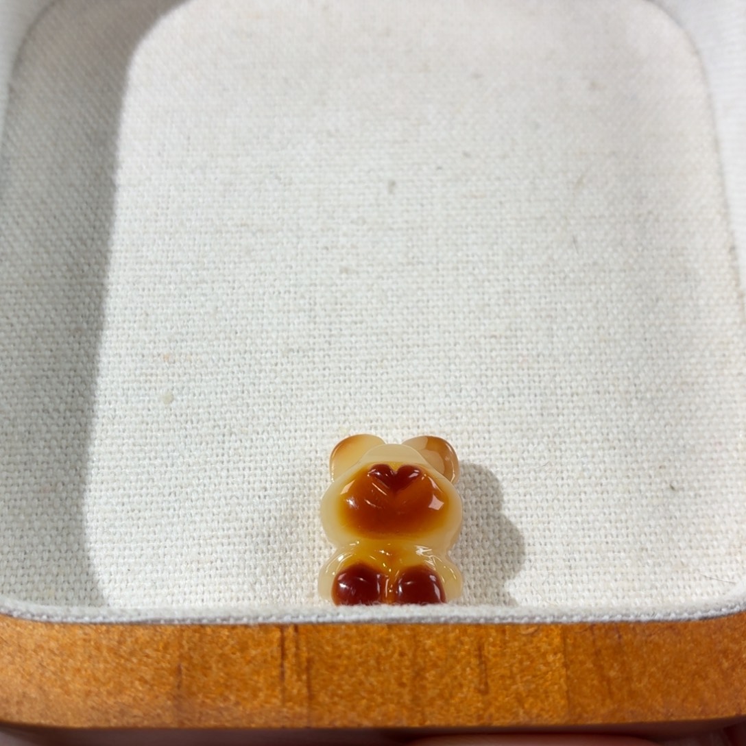 松***鼠蜜蜡未镶嵌裸石定制