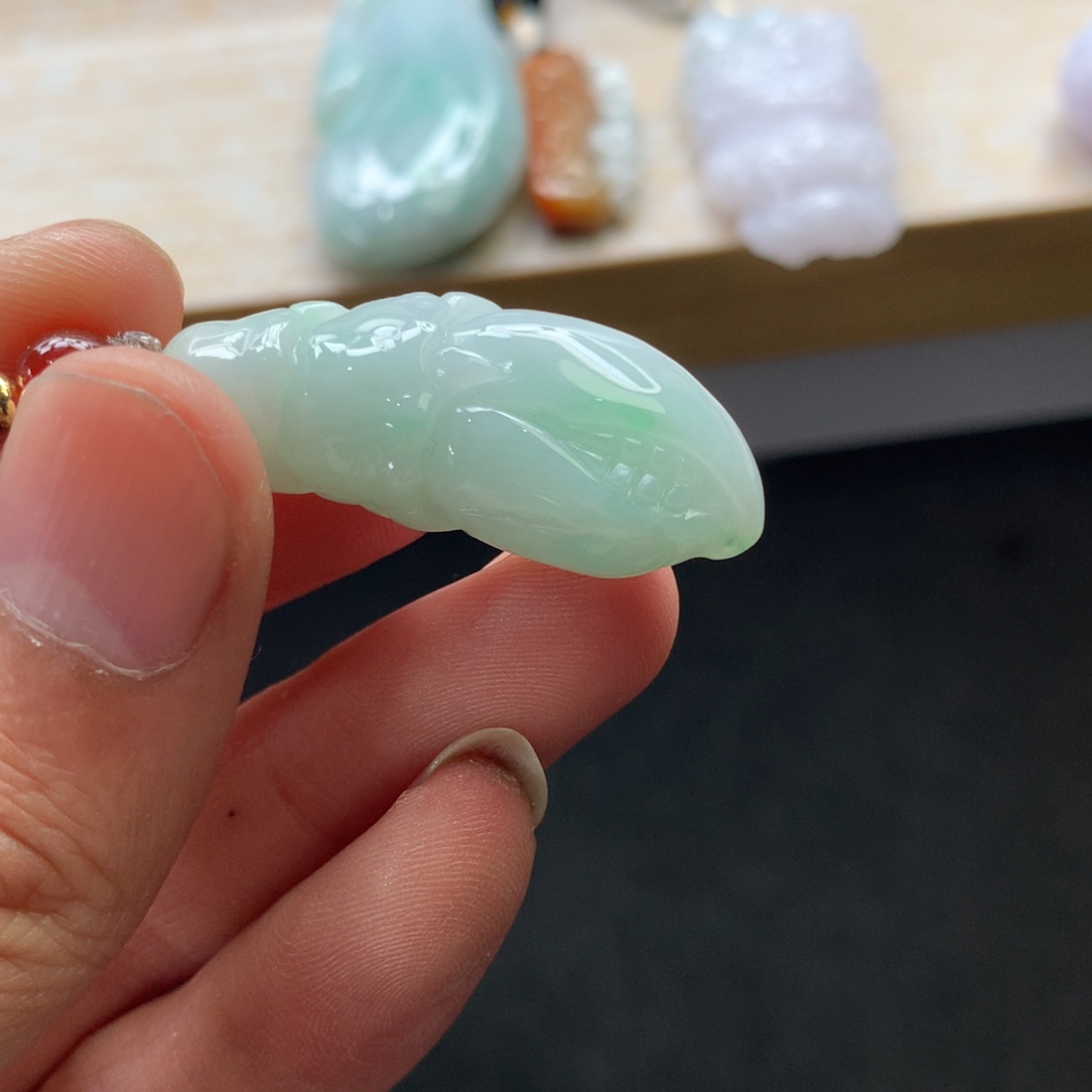 翡翠未镶嵌颈饰吊坠