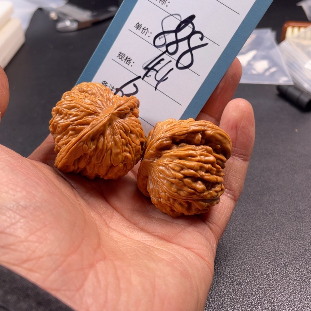 文玩核桃吊坠六十三