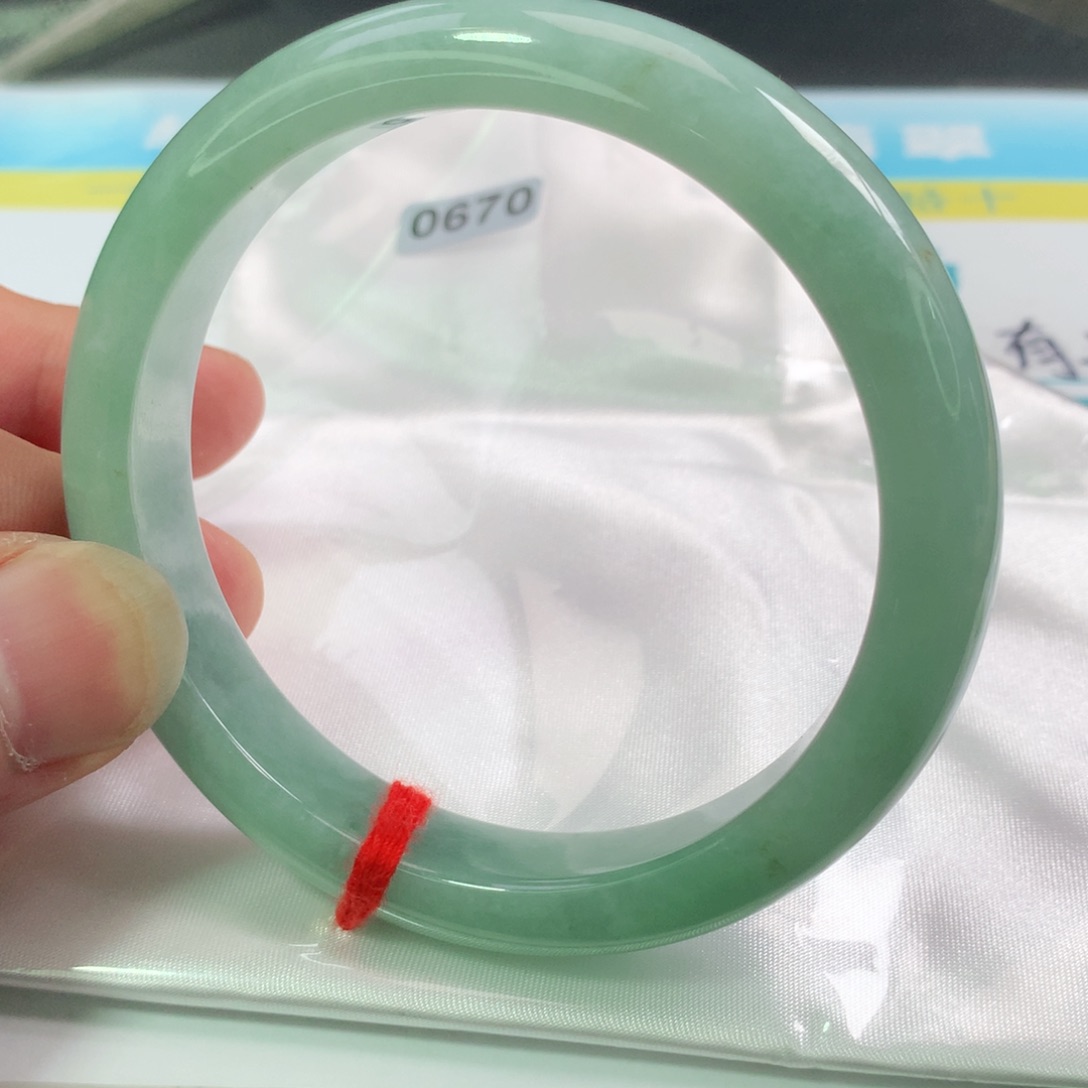 翡翠手镯未镶嵌0670号