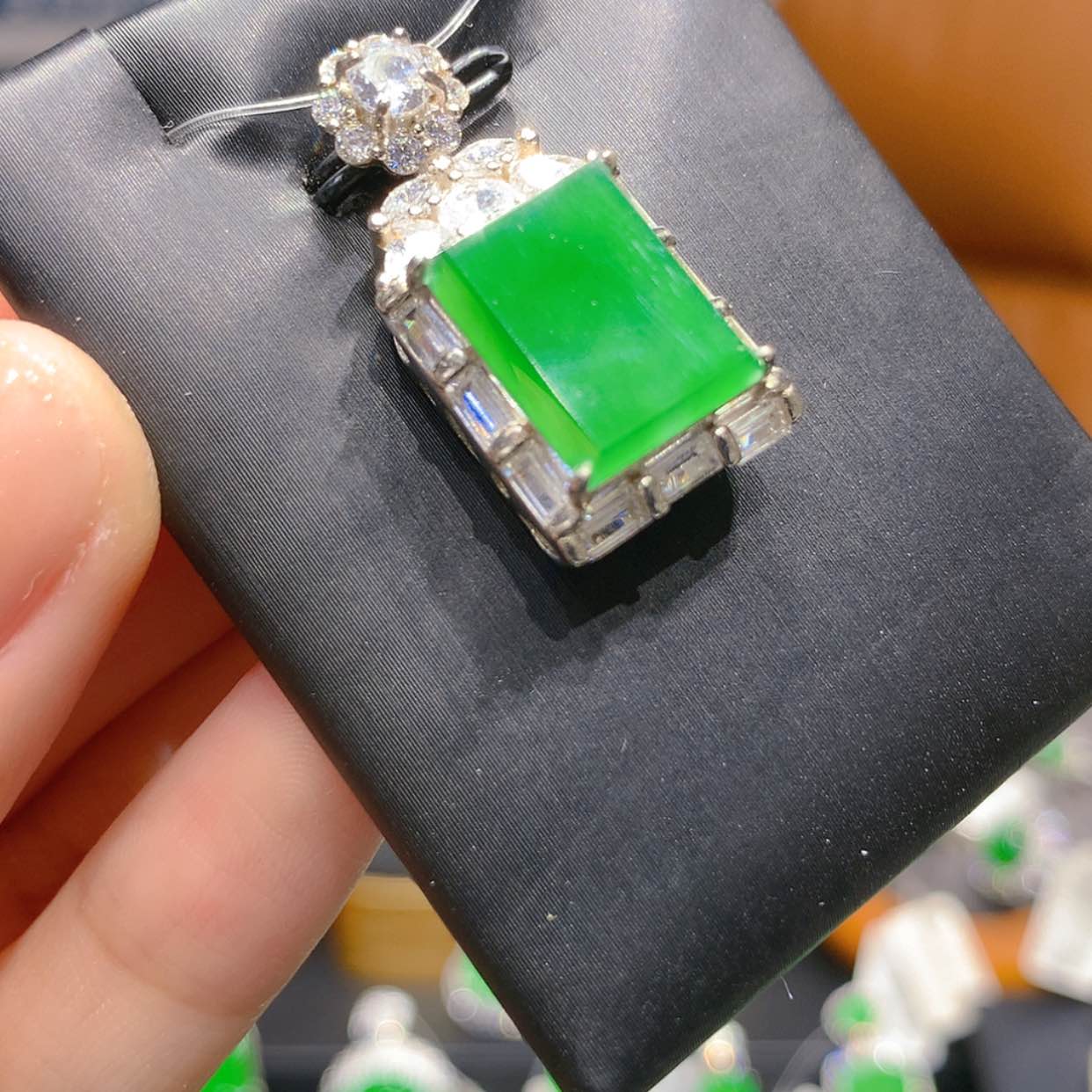 【闪购商品】颈饰银S925镶嵌翡翠1柒姐