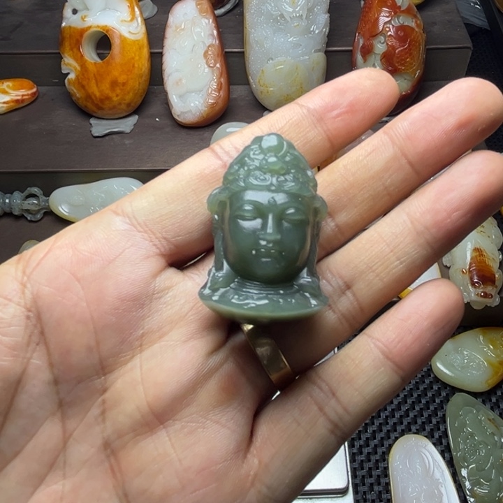 和田玉未镶嵌颈饰