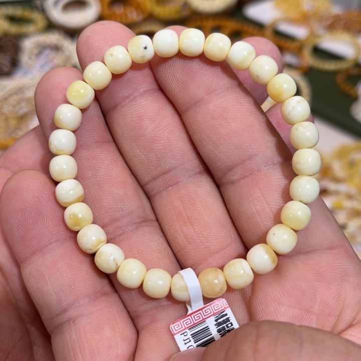 小***哇蜜蜡未镶嵌手链微瑕000007.0x6.5mm