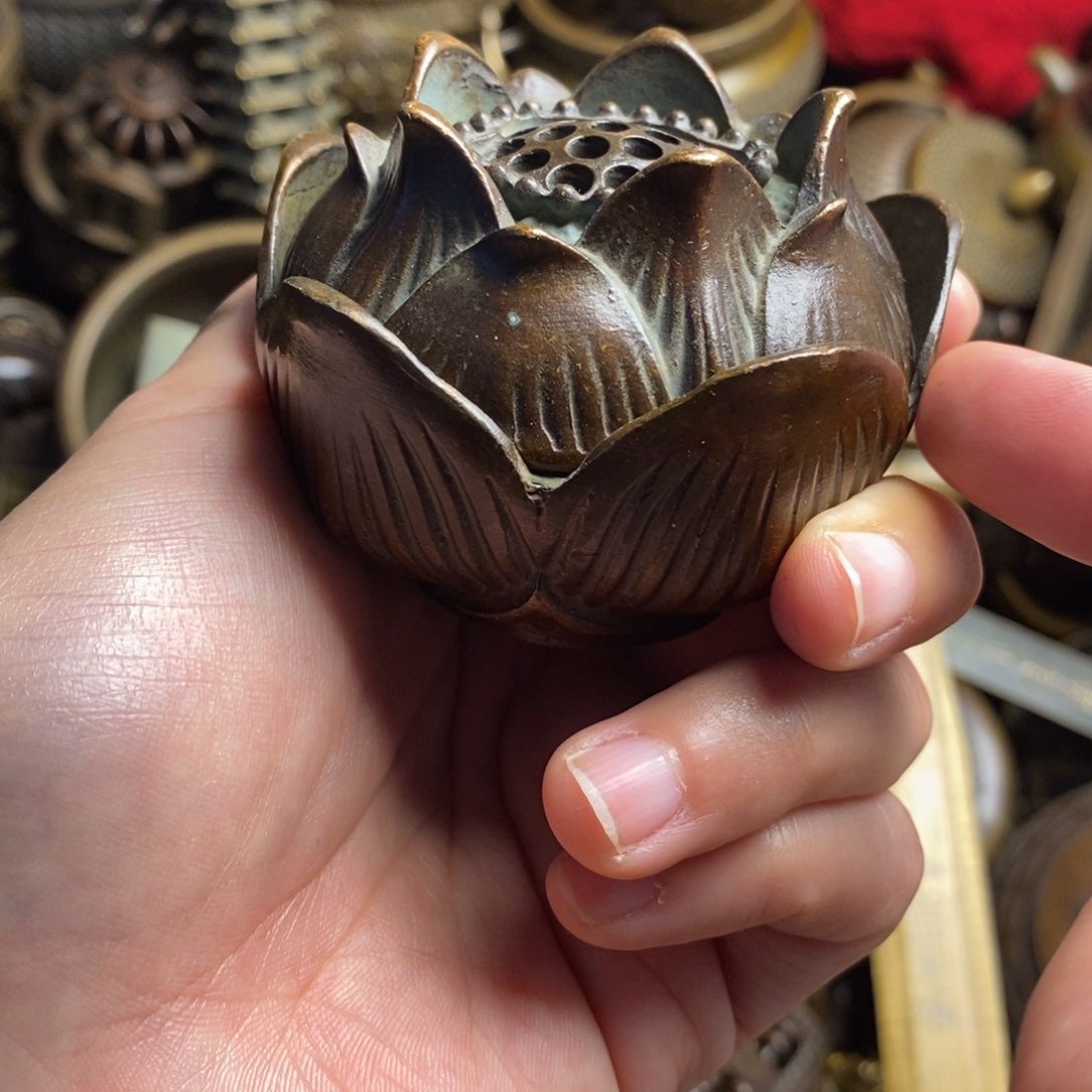 精美铜器做工精良