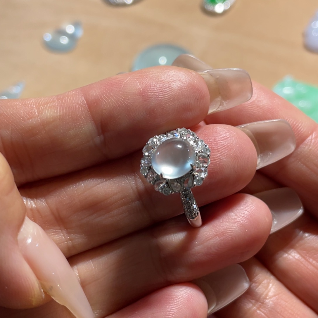 定制翡翠18K金镶嵌蛋面