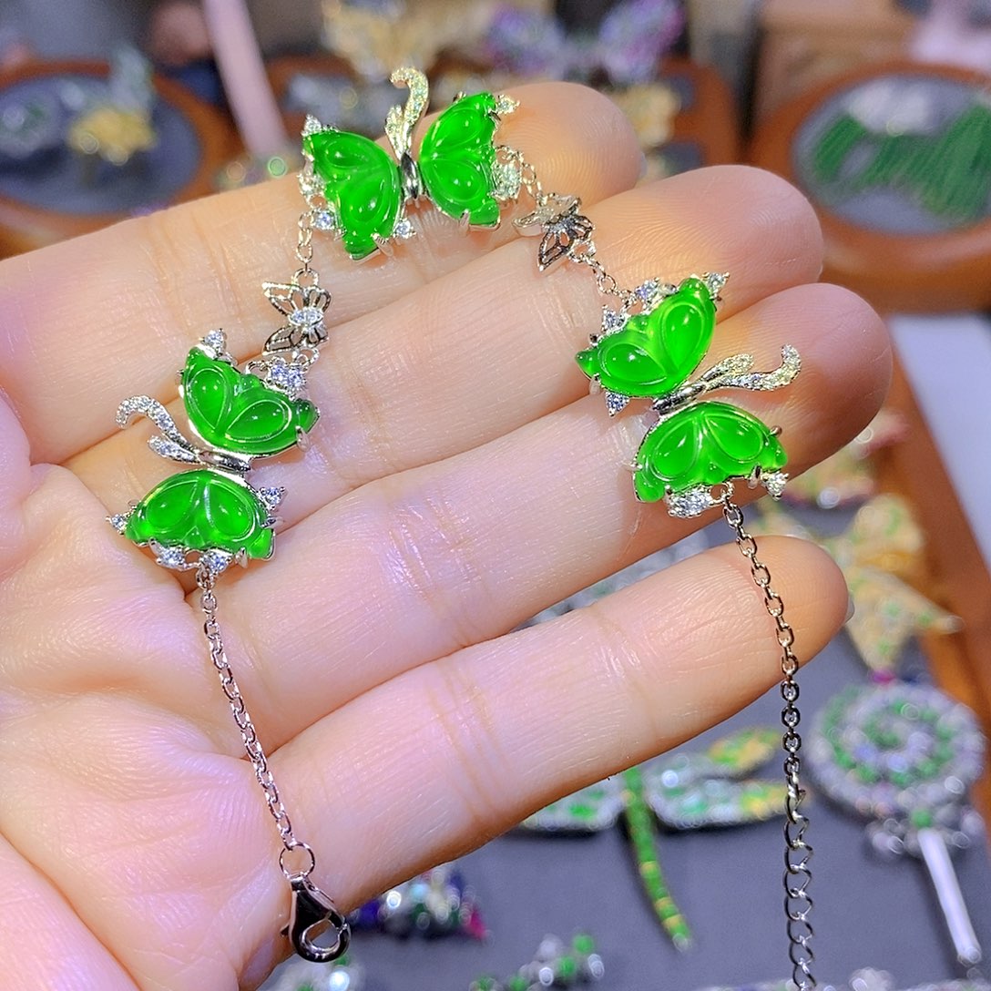颈饰银S925镶嵌翡翠