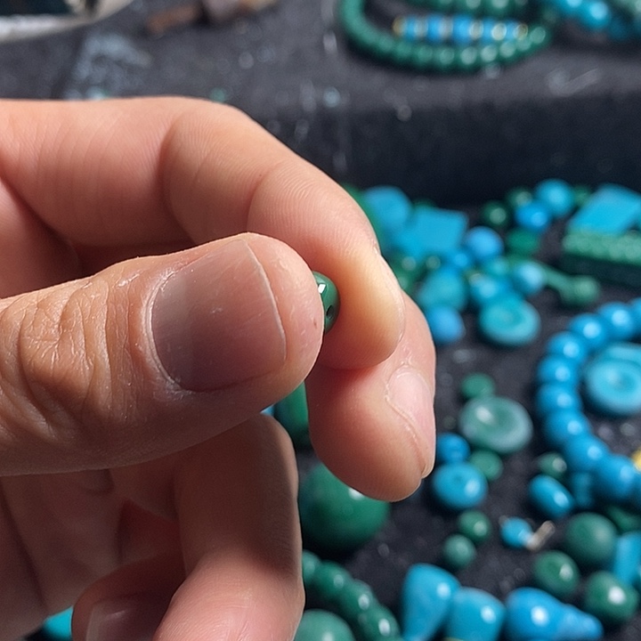 涛***哥石英石磁石老油绿6的老型两颗