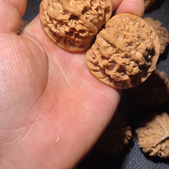 B***铁吊坠文玩核桃秦岭野生文玩核桃