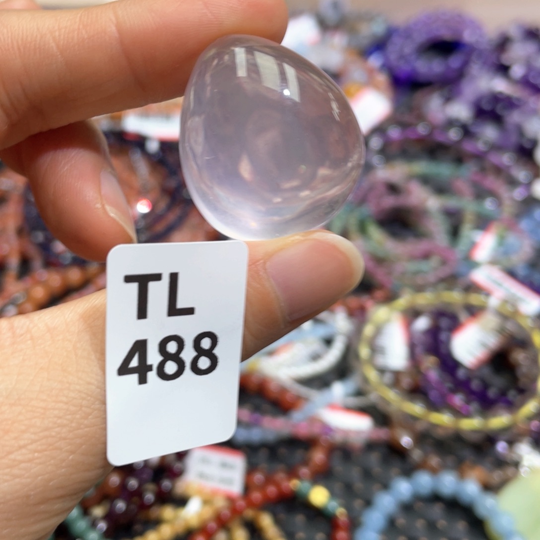 未镶嵌颈饰水晶吊坠