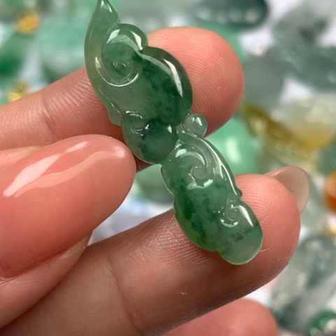 翡翠颈饰未镶嵌翡翠