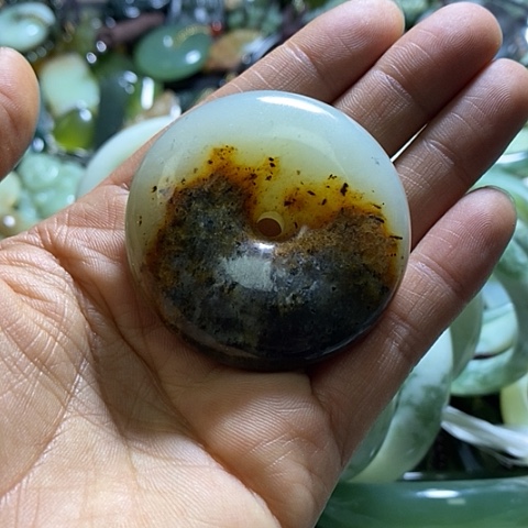 岫玉颈饰未镶嵌挂件