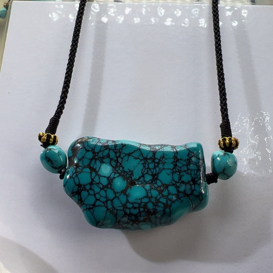 绿松石未镶嵌挂件