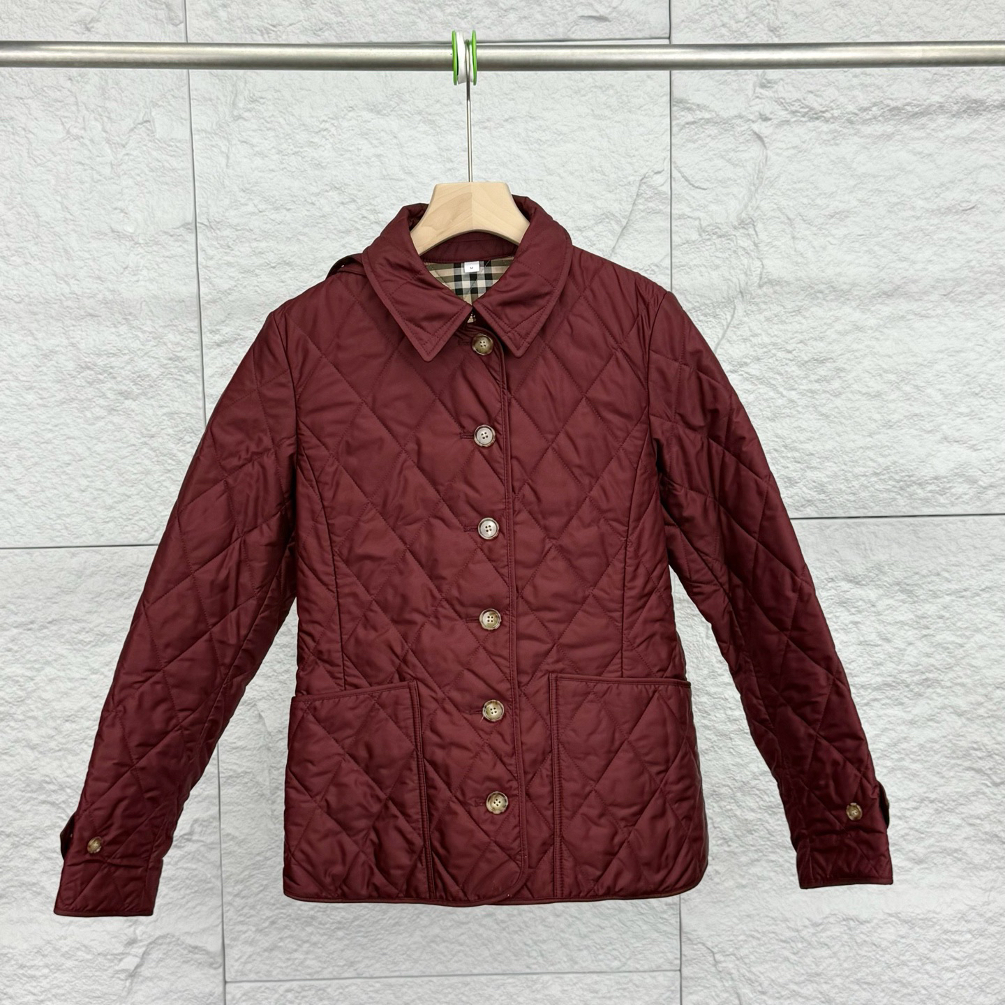 99新 BURBERRY/博柏利 M码/深红色绗缝温控排扣长袖棉服/18323947