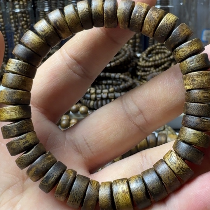 沉香手串乌身手串10克