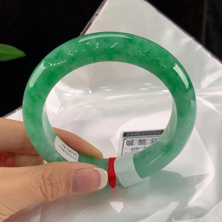 翡翠手镯未镶嵌111-0148