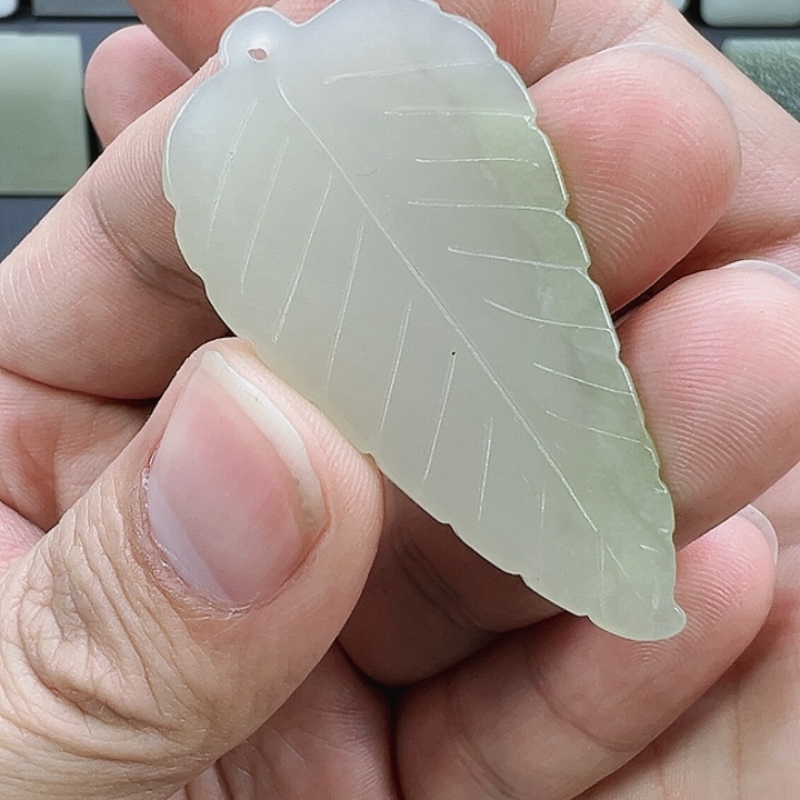 和田玉吊坠未镶嵌