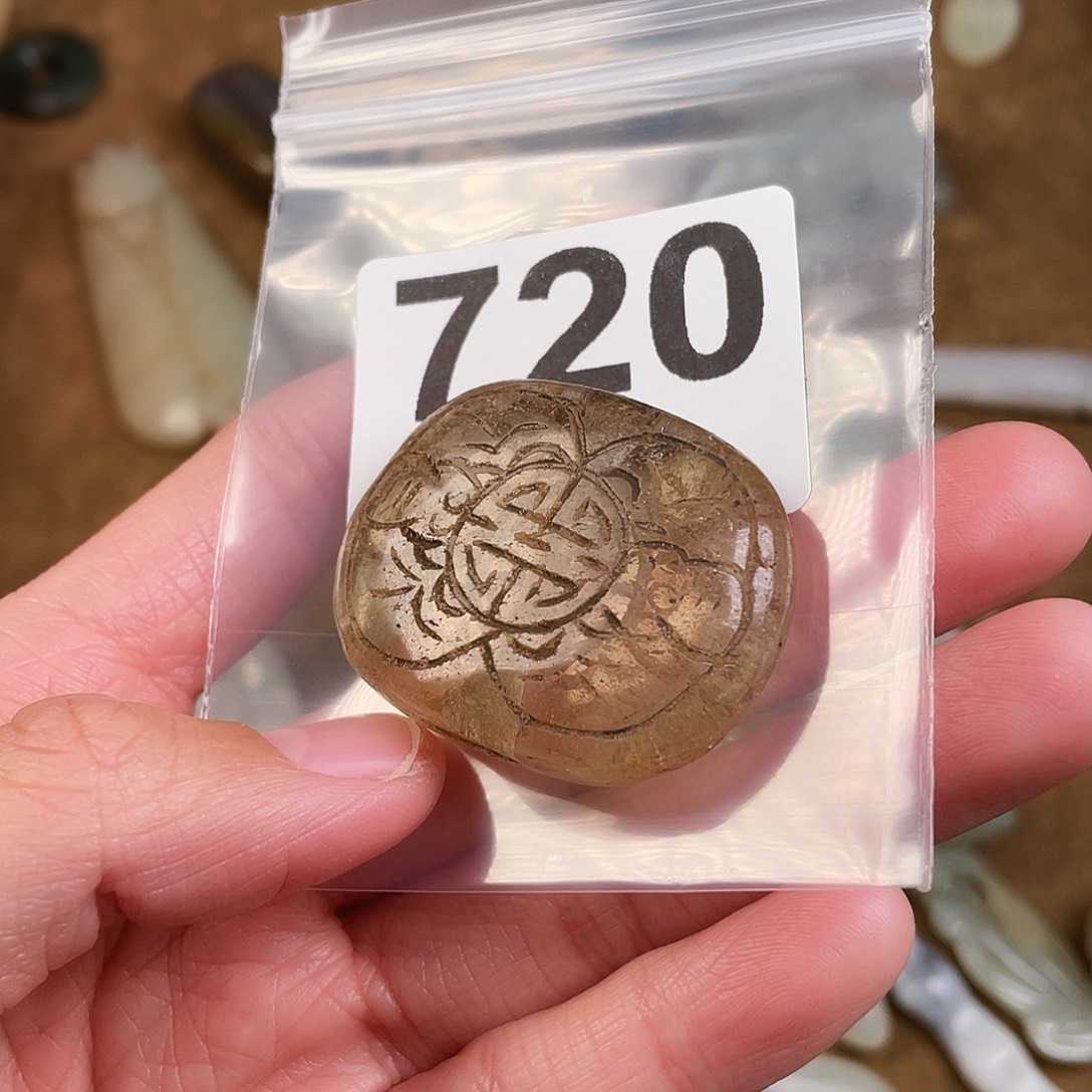 和田玉（糖玉）未镶嵌颈饰