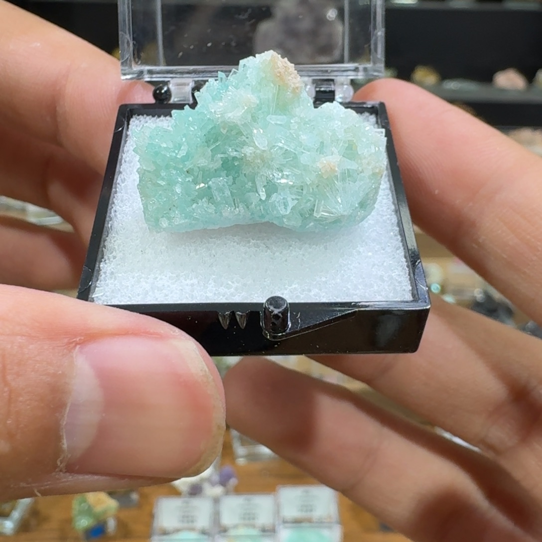 月下珠宝严选矿物