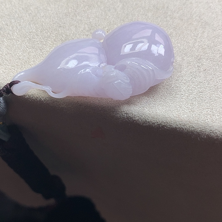 翡翠颈饰未镶嵌吊坠