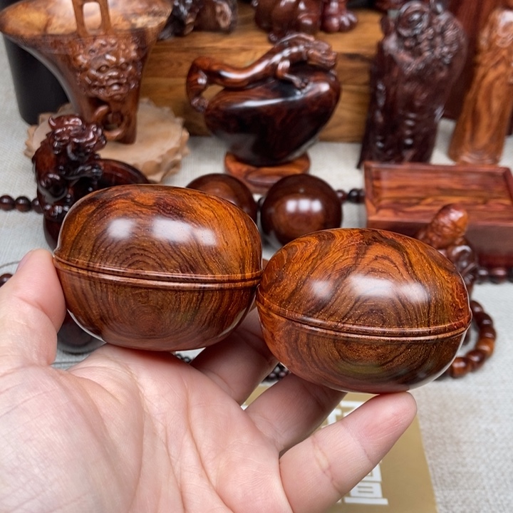 花梨木类案台用****7132.4克左右盒子