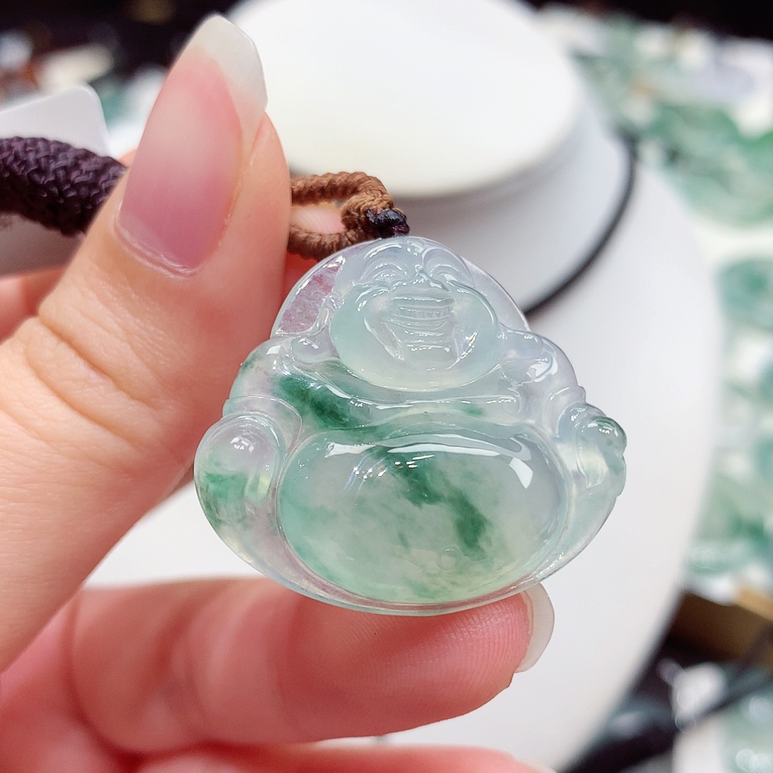 颈饰未镶嵌翡翠翡翠130，27/31/6.2