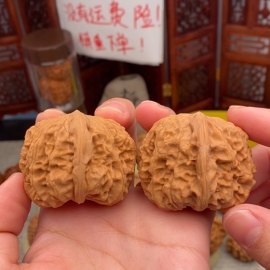 文玩核桃吊坠霸王鼎