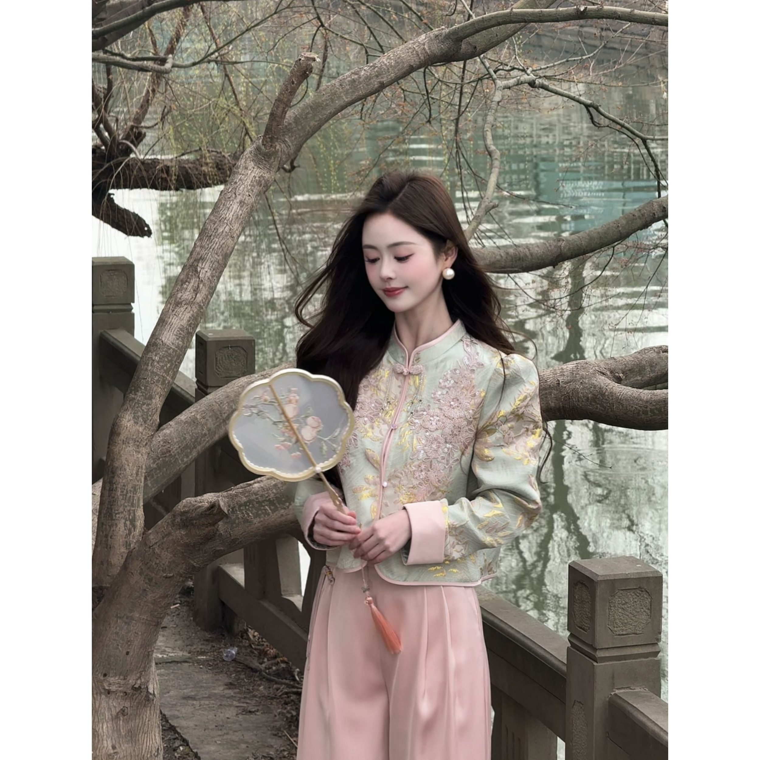 【玉堂香】<77>新中式立体浮雕刺绣撞色上衣+阔腿裤XMZH6133