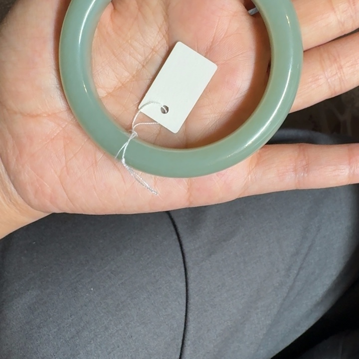 暖***.和田玉未镶嵌手镯