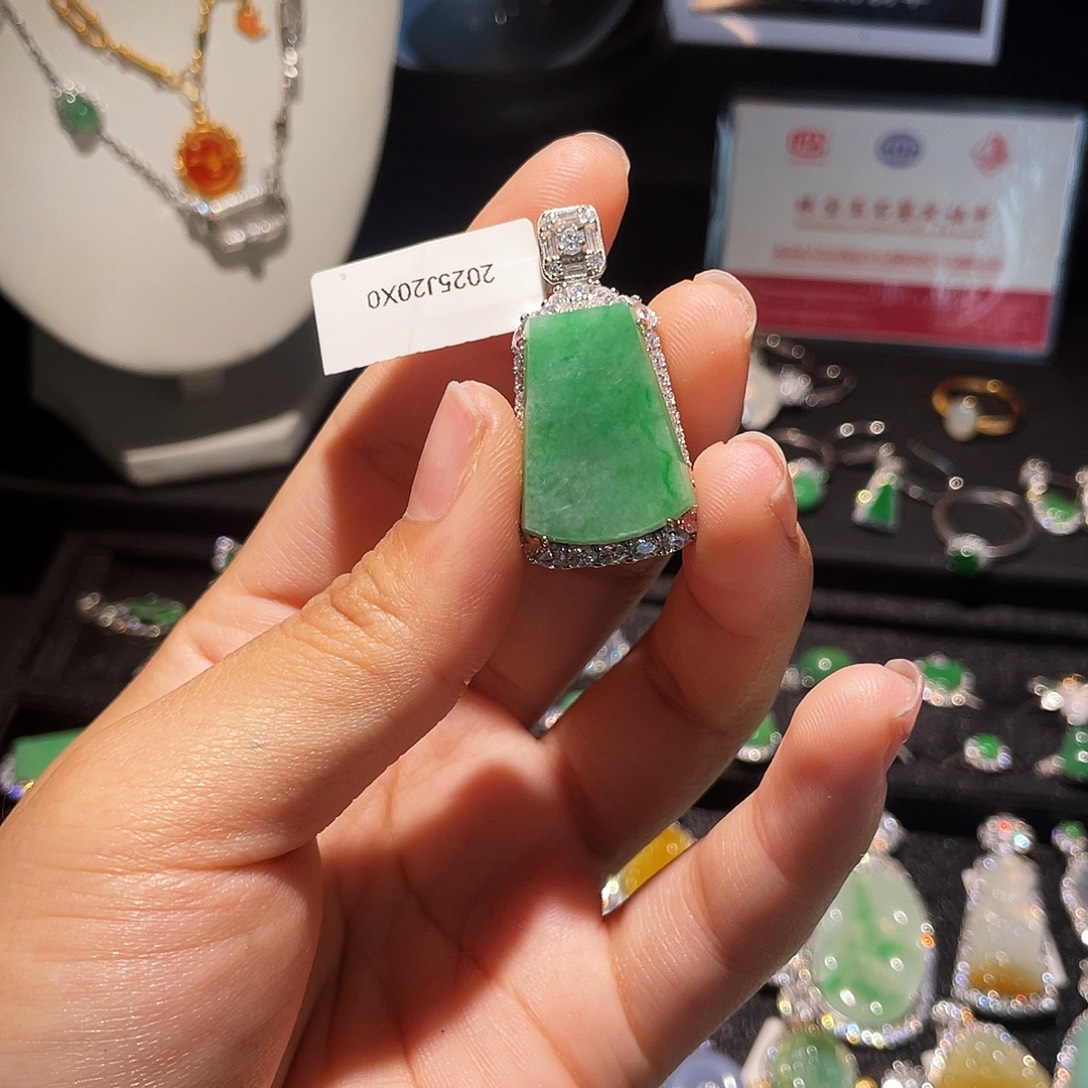 翡翠银S925镶嵌颈饰