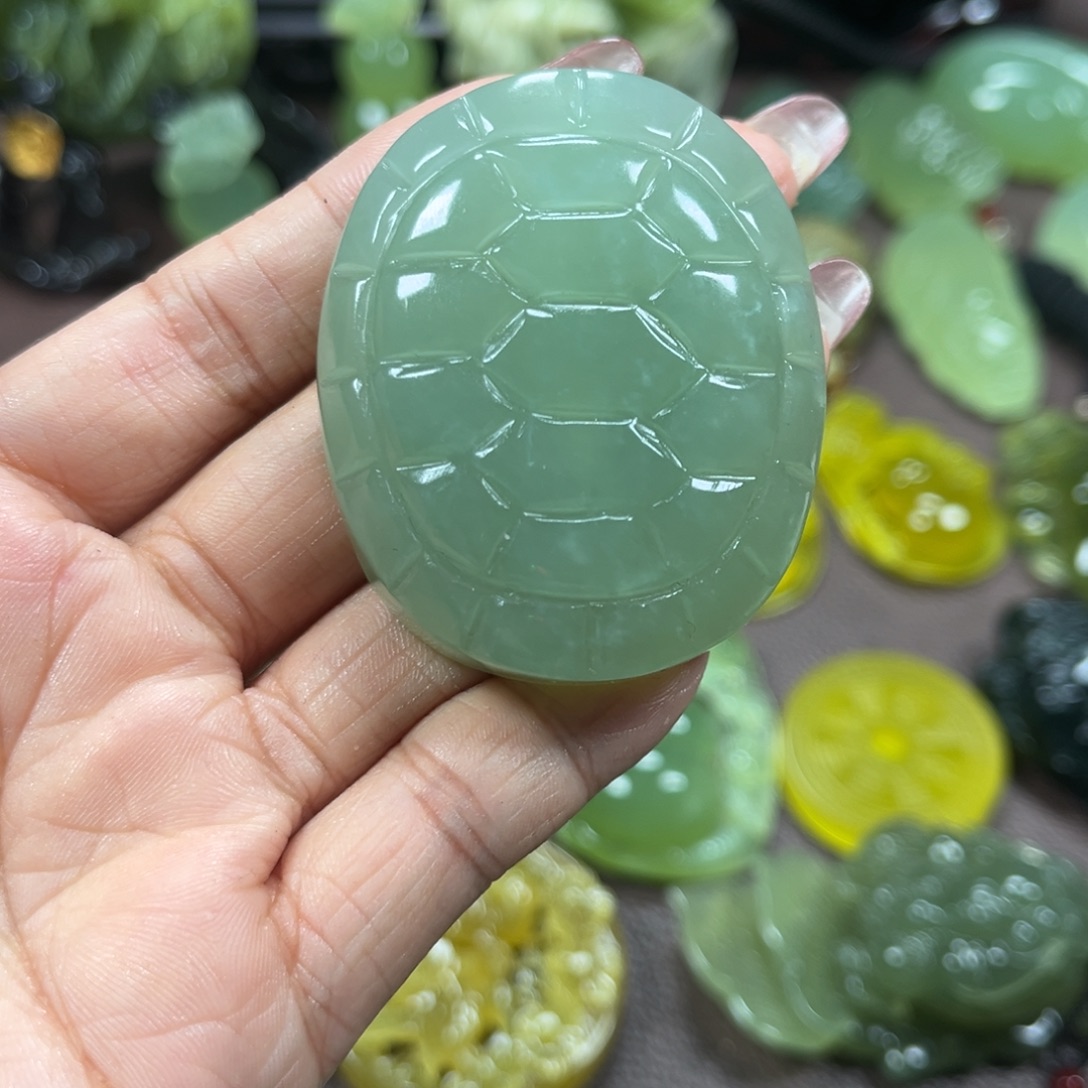 国***国蛇纹石玉未镶嵌手把件