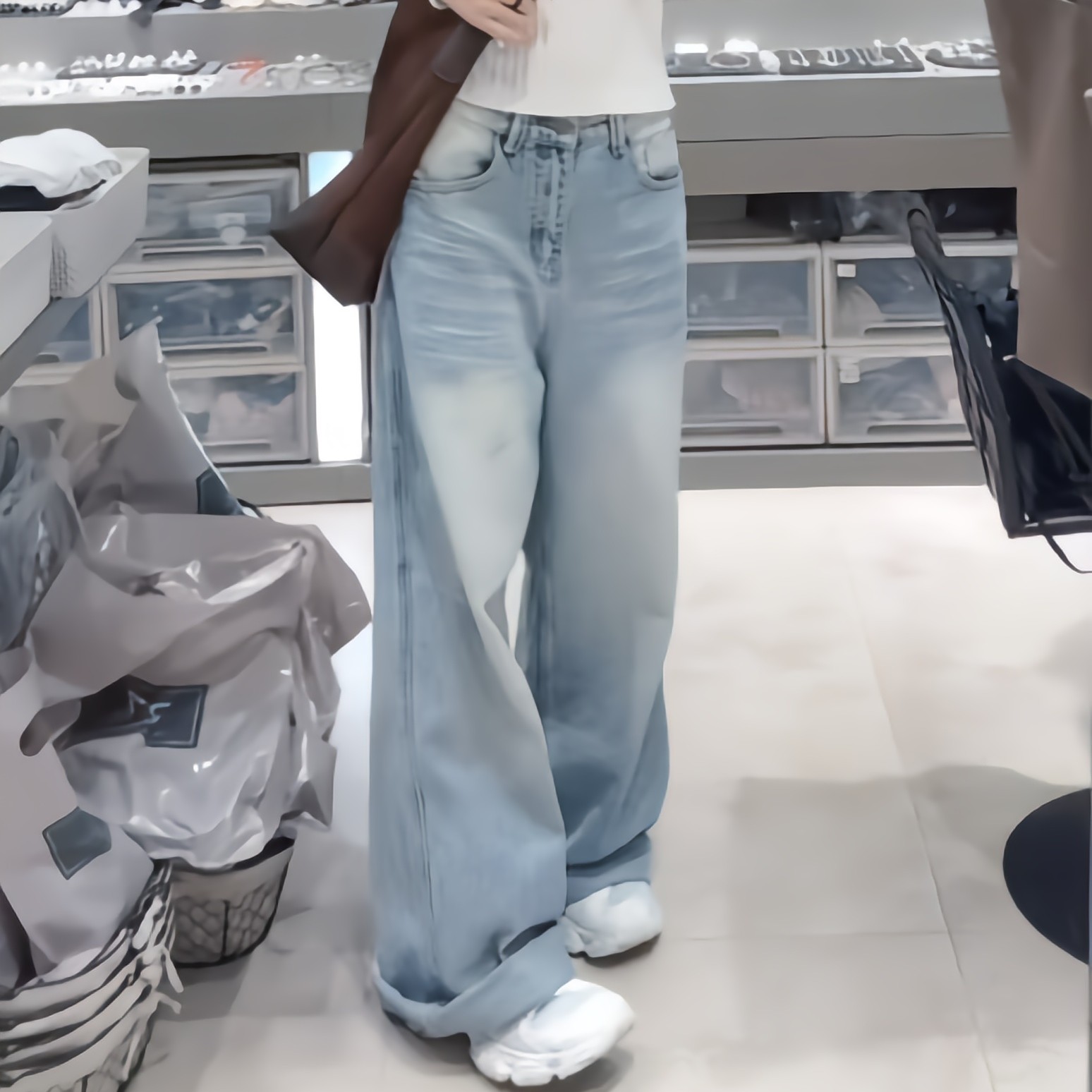 《初匀》2025蓉蓉家秋季新款松弛感阔腿牛仔裤直筒宽松垂感浅色长裤