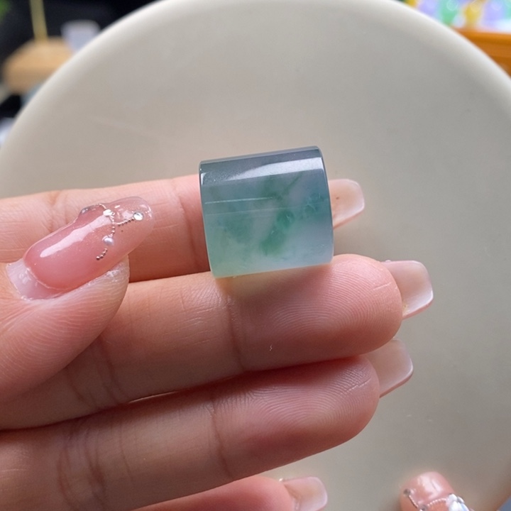 翡翠吊坠(不含链)未镶嵌翡翠冰飘花桶珠