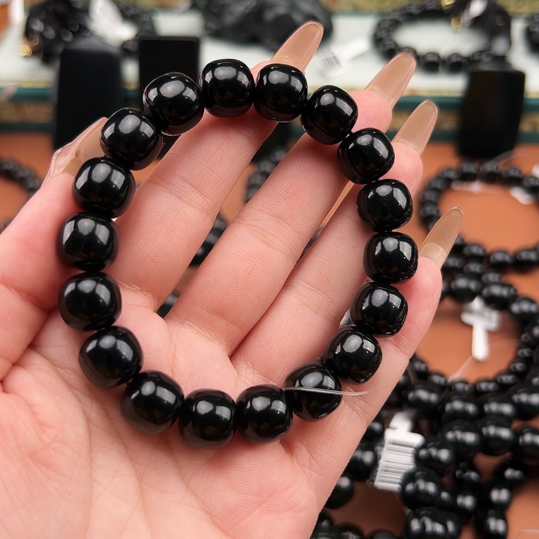 c***l和田玉未镶嵌手串