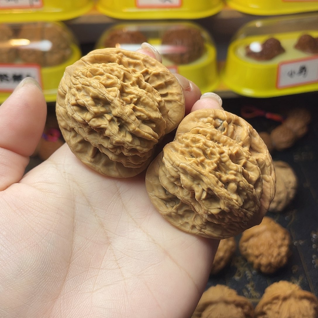 文玩核桃吊坠麦穗虎头43尺