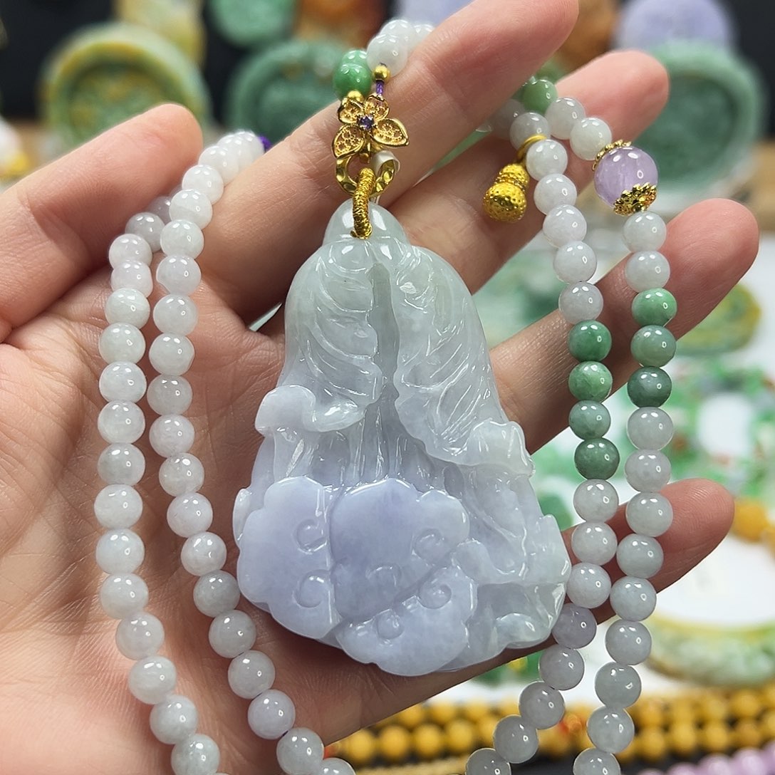 翡翠未镶嵌颈饰吊坠