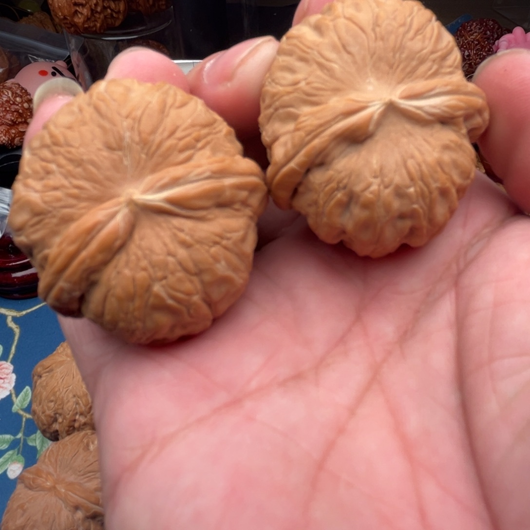 文玩核桃吊坠练手元宝