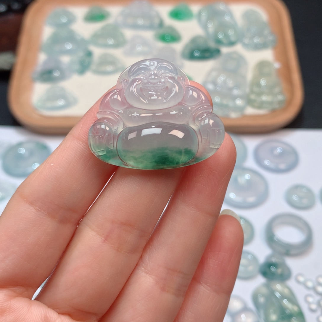 翡翠颈饰未镶嵌冰种飘花大佛公