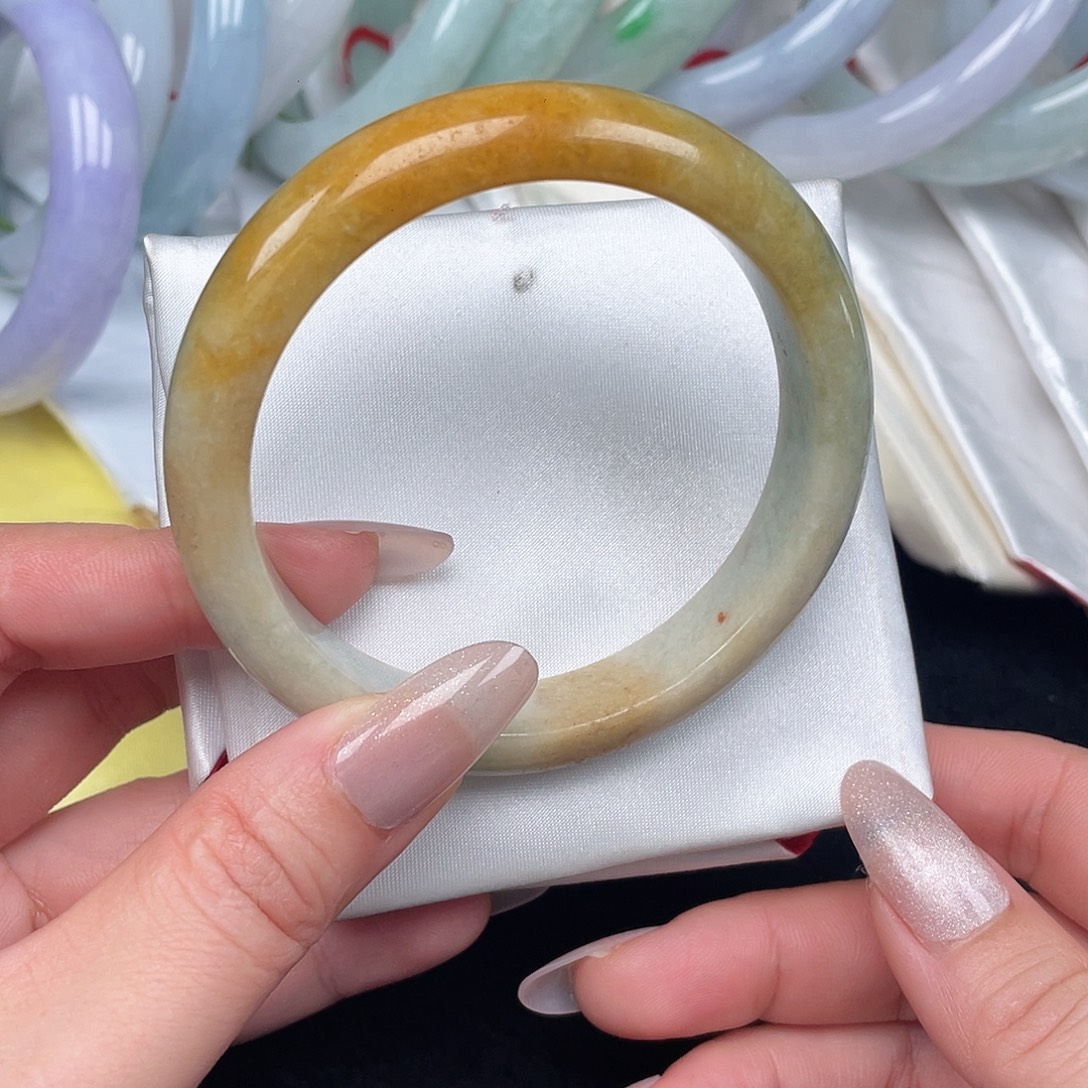 翡翠未镶嵌手镯085