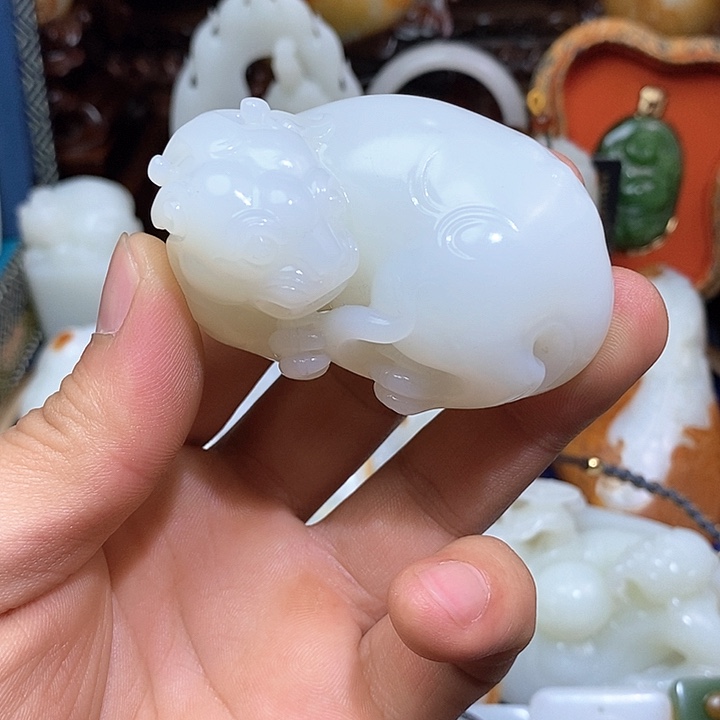 和田玉未镶嵌把件