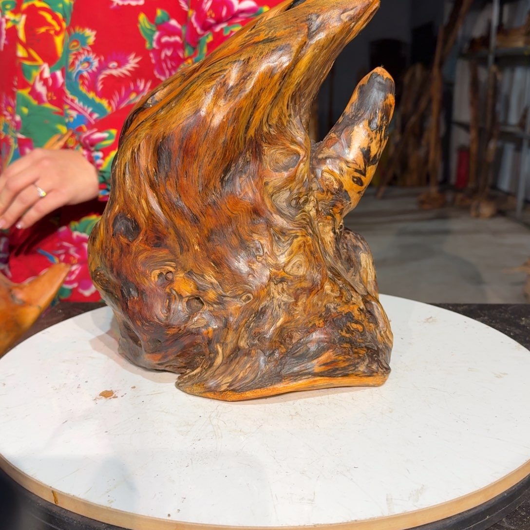 黄***生木佳友琥珀木摆件26