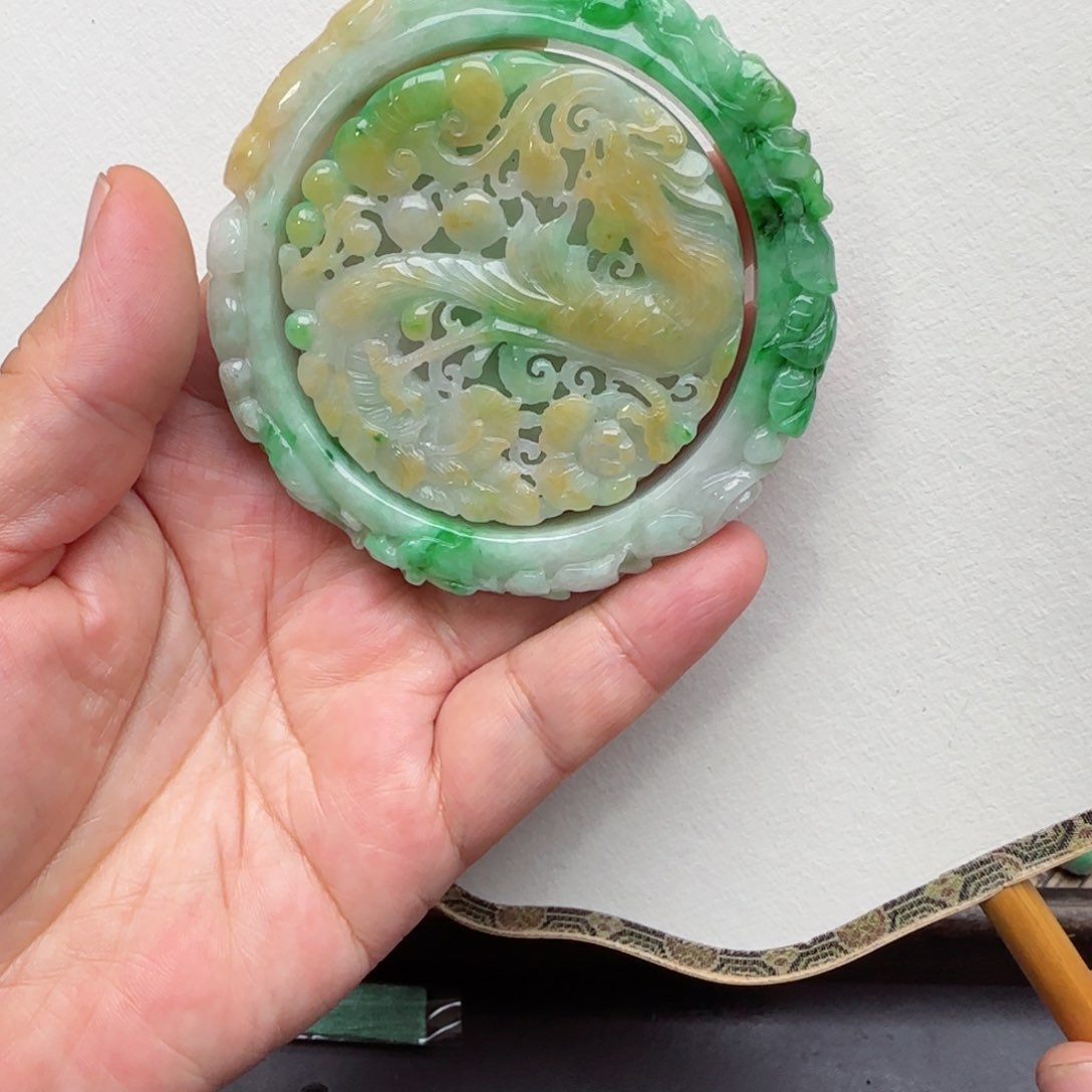 翡翠未镶嵌颈饰余****仿古