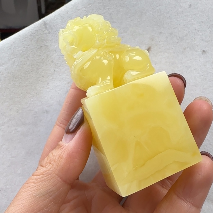 蜜蜡珠宝奇石未镶嵌