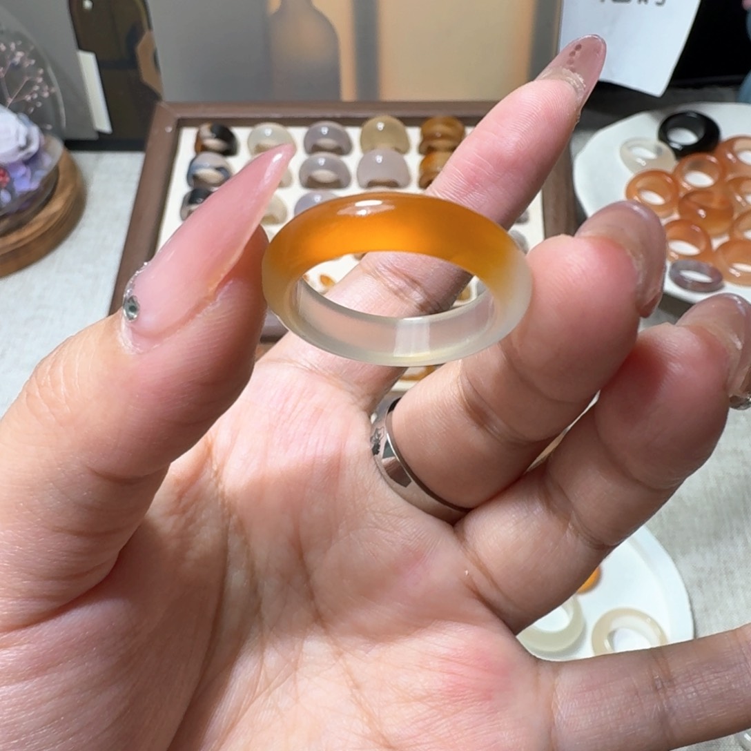 未镶嵌戒指玛瑙/玉髓600港20